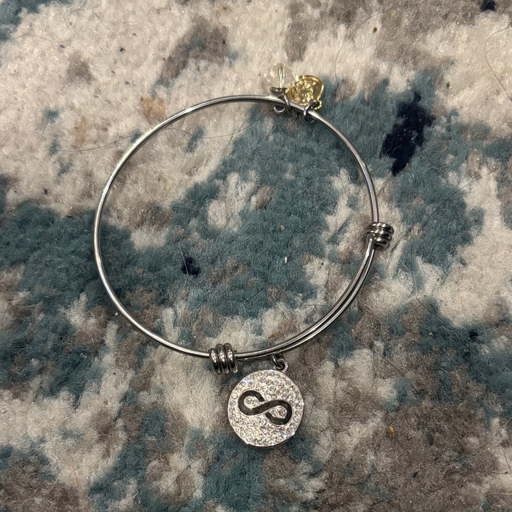 Elegant Silver Infinity Bracelet With Charm 16$